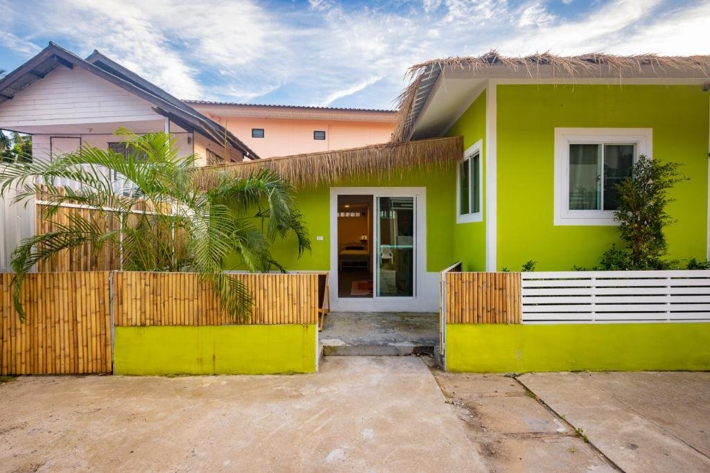 2 Bedroom House (Entire Villa)